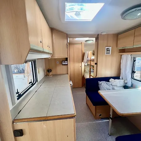Przyczepa Na Maszoperii - Hel Camping *