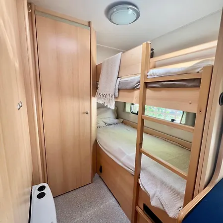 Camping Przyczepa Na Maszoperii - Hel